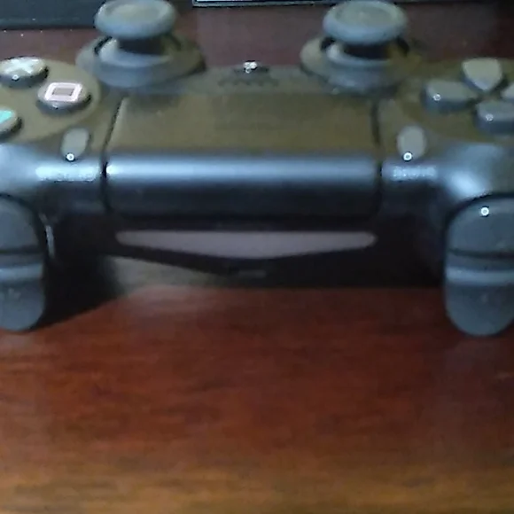 Ps4 controller - Picture 3 of 3